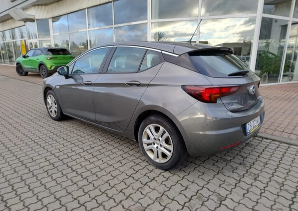 Opel Astra cena 67900 przebieg: 70600, rok produkcji 2019 z Witnica małe 191